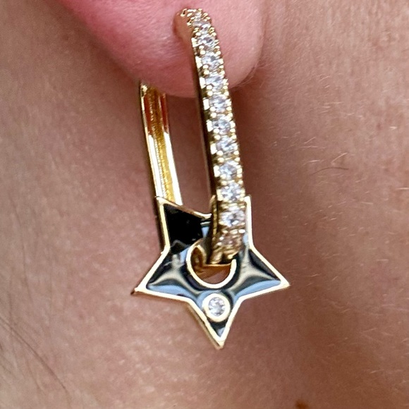 Rectangular hoop earrings. - Picture 4 of 4